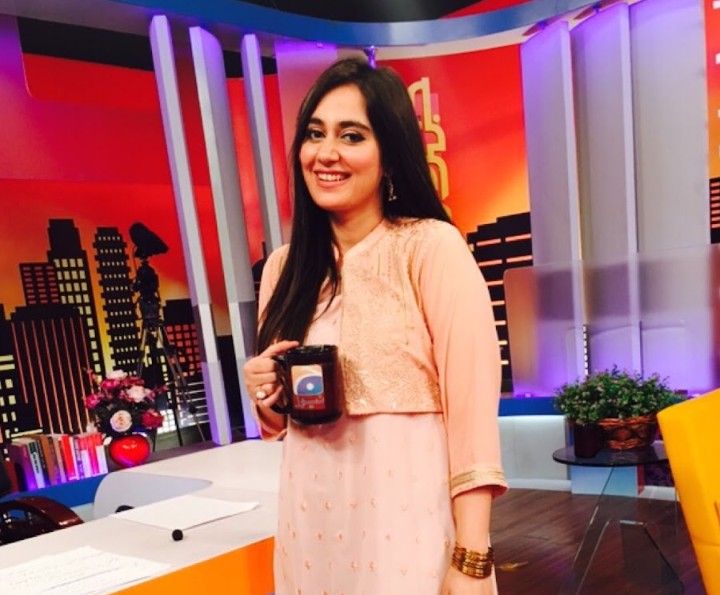 Ayesha janhzaib anchor person 